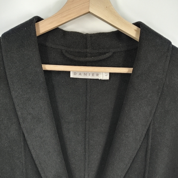 Danier | wool blend sleeveless long coat - Picture 3 of 7